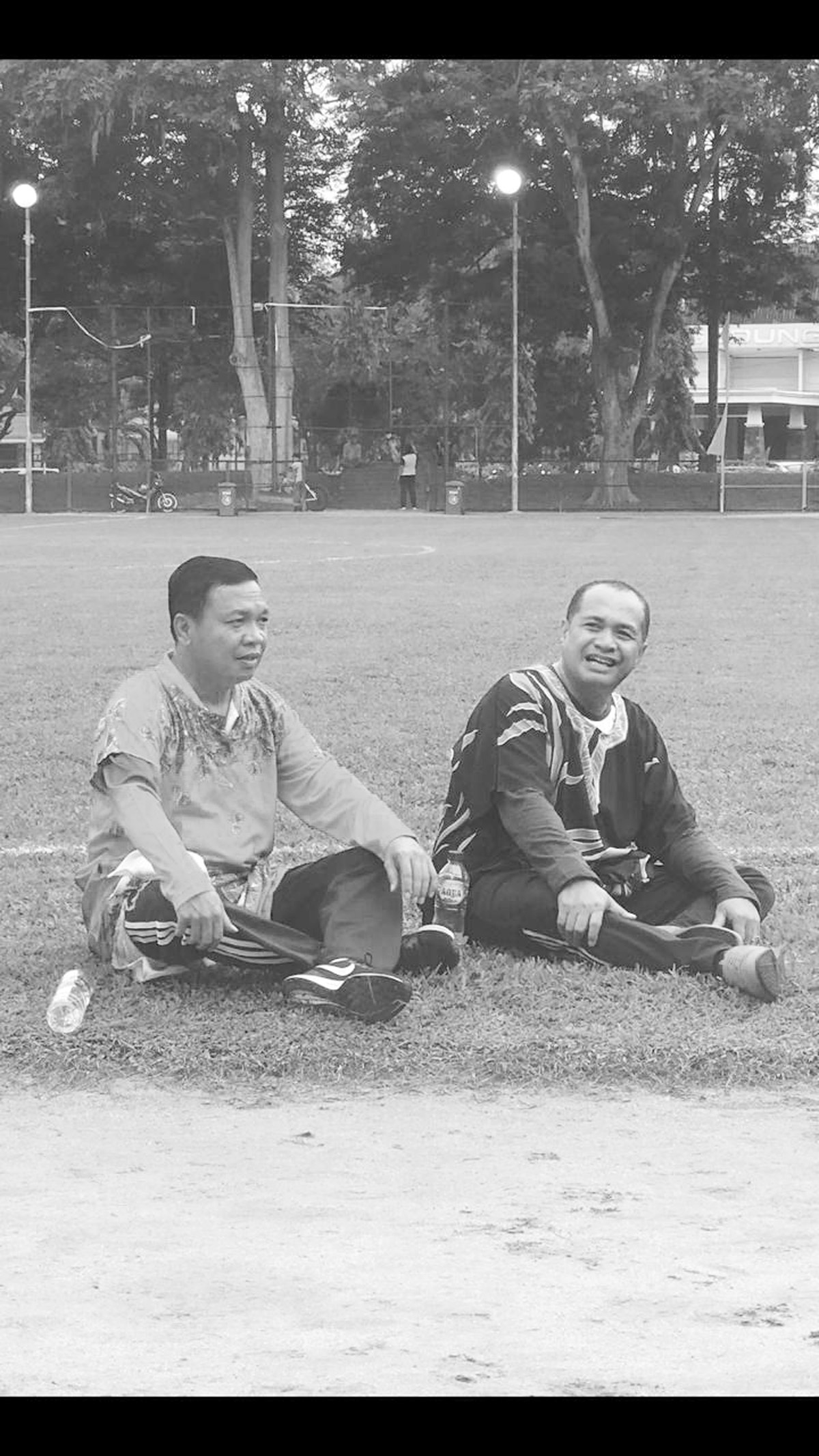 Meriahkan Perayaan HUT ke-13 Batubara, Bupati dan Kapolres Main Bola Pakai Daster