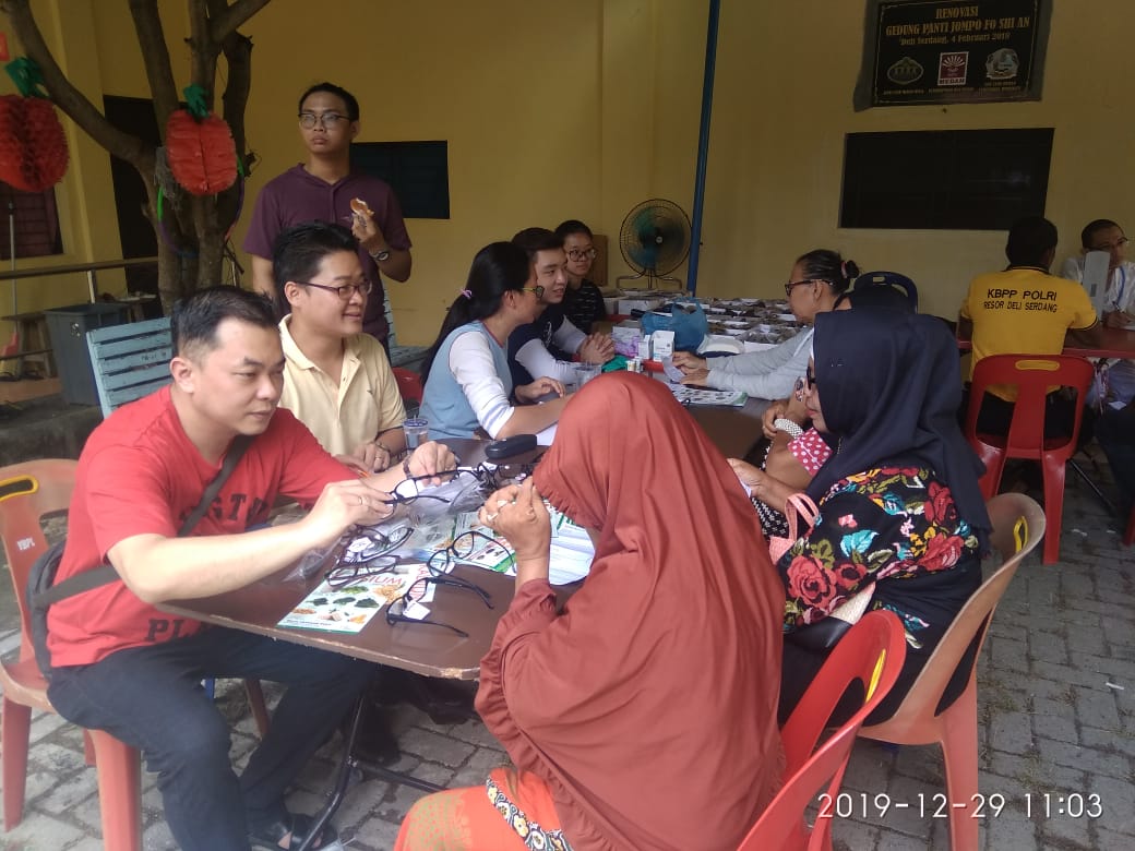 Yayasan Hope dan Vihara Fo shi an Pantai Labu Gelar Baksos