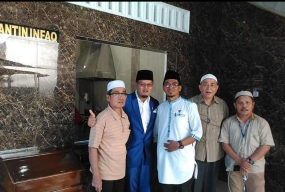 Ada Kantin Infak di Mesjid Salman Jl STM .