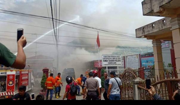 Napi Mengamuk, Lapas Kabanjahe Terbakar