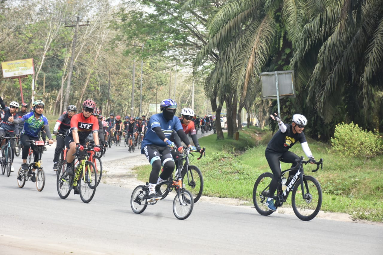 Pangdam I/BB Beserta PJU Melatih Stamina Gowes 100 KM