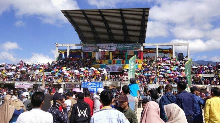 Ribuan Warga Padati Lapangan Sengeda Saksikan Final Pacuan Kuda Tradisional di Ajang GAMIFest 2020