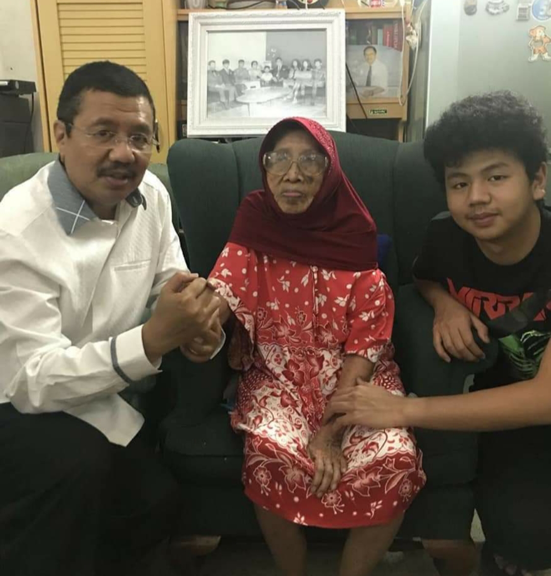 Hj Tengku Rafiah, ibunda Mantan Gubsu HT Erry Nuradi MSi  Wafat