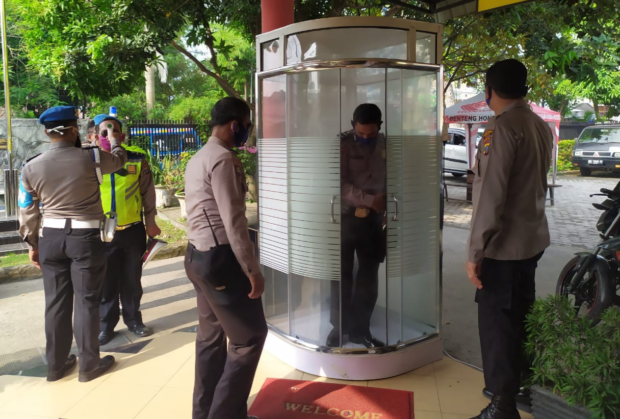 Polsek Medan Helvetia Siapkan Bilik Sterilisasi Antisipasi Covid 19 Untuk Anggota Dan Masyarakat