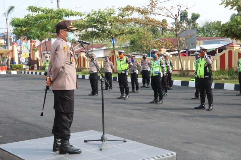Kapolresta Deli Serdang Kombes Pol Yemi Mandagi Pimpin Apel Pagi - Junjung Tinggi Profesional dan Bekerja Sesuai Catur Prasetya dan Tri Brata