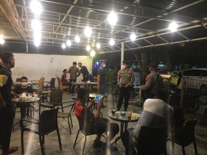 Himbau Masyarakat Tidak Berkerumun, Polres Tanjung Balai Kembali Gelar Patroli Malam