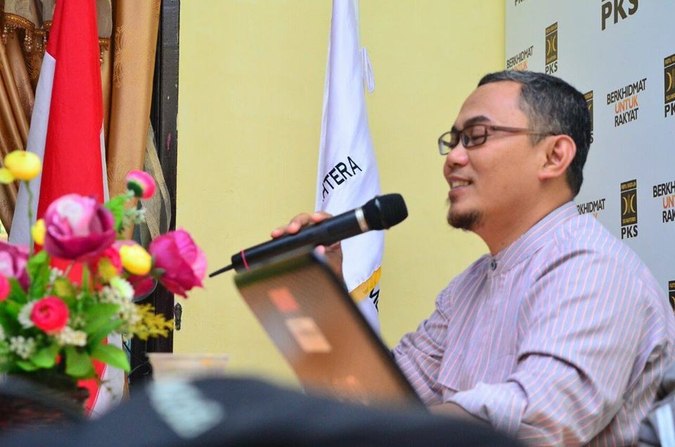 Bantu Warga Ditengah Pendemi Corona-Pemko Diminta Segera Cairkan Bantuan Bilal Jenazah, Penggali Kubur dan Guru Mengaji