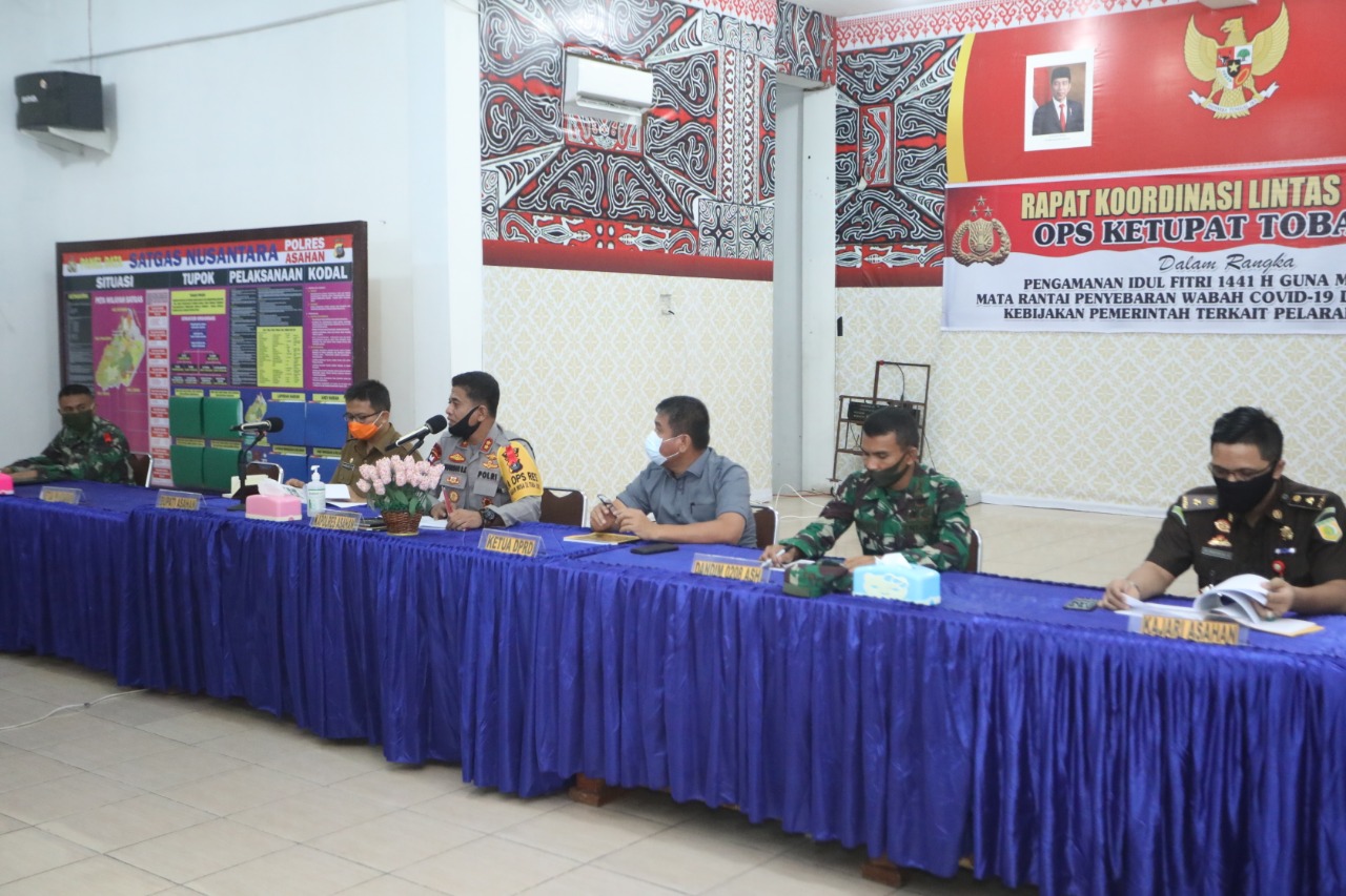 Asisten Dua Hadir Dalam Rapat Koordinasi Lintas Sektoral OPS Ketupat Toba 2020