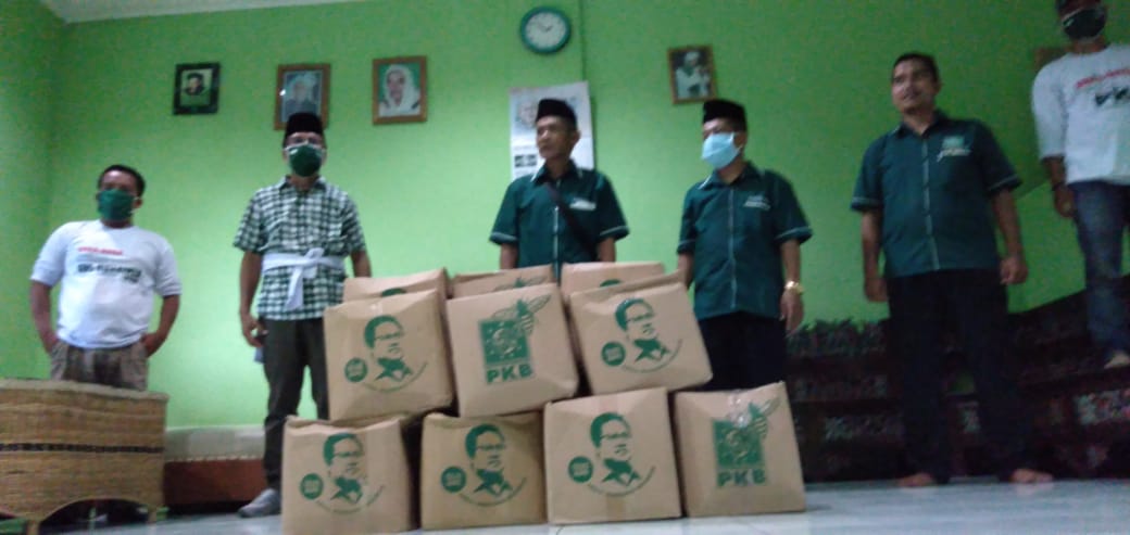 Ketua PKB Sumut Ance Salurkan Paket Sembako untuk NU Medan, Ini Pesan Cak Imin