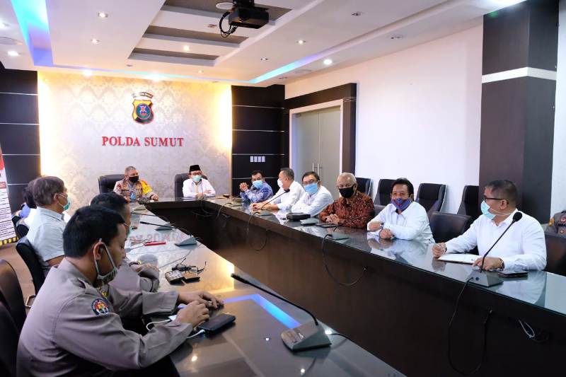 Kapolda Sumut Silaturahmi dan Audensi dengan Tokoh Masyarakat, Irjen Pol Martuani Sormin : Tokoh Masyarakat Harus Menjadi Penyejuk Bagi Masyarakat Lain