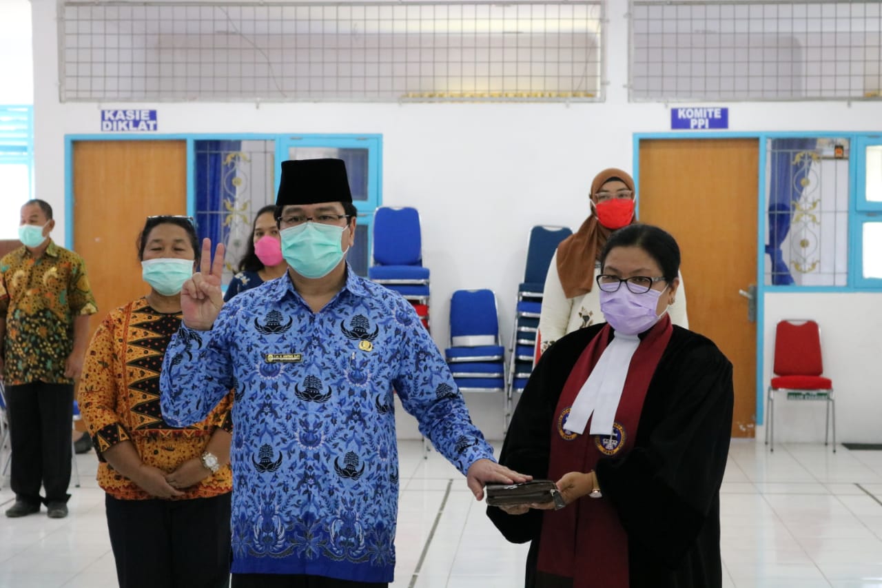 Sekdakab Karo Lantik Pejabat Fungsional Ahli Utama