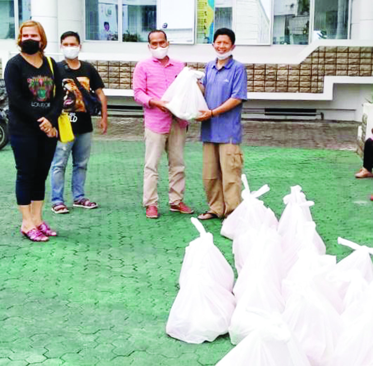 Ketua Karang Taruna Sumut Berbagi dengan Wartawan