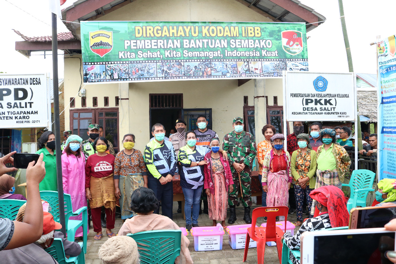 Dalam Rangka HUT Kodam I/BB ke 70, Bupati Karo Hadiri Pemberian Sembako di Desa Salit