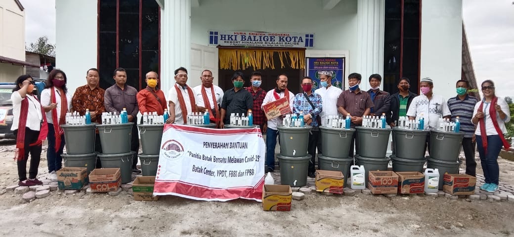 Batak Center Salurkan Bantuan ke Gereja dan Mesjid