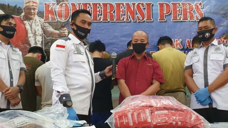 Polda Sumut Bongkar Praktik Pijat Plus-Plus Gay di Ringroad Medan