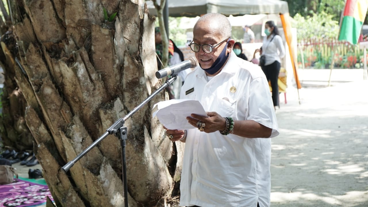 Bupati dan Ketua TP PKK Kab. Asahan Ikuti Gertam Cabai