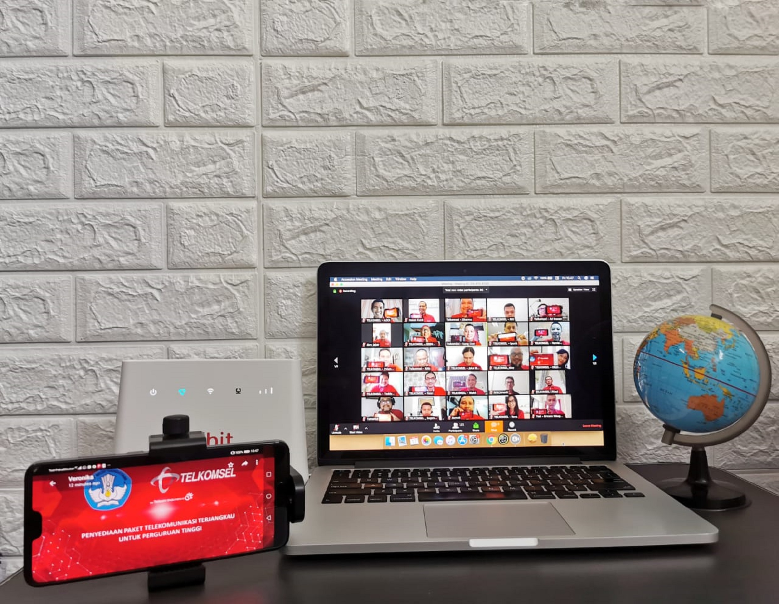 Dukung Percepatan Adopsi Literasi Digital, Telkomsel-Kemendikbud RI Rilis Bantuan Kuota Terjangkau bagi PT