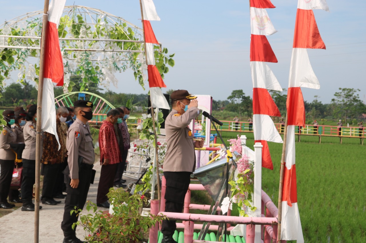 Destinasi Wisata Kampung Paten Desa Punden Rejo, Kapolresta Deli Serdang Pimpin Pelaksanan Kenaikan Pangkat