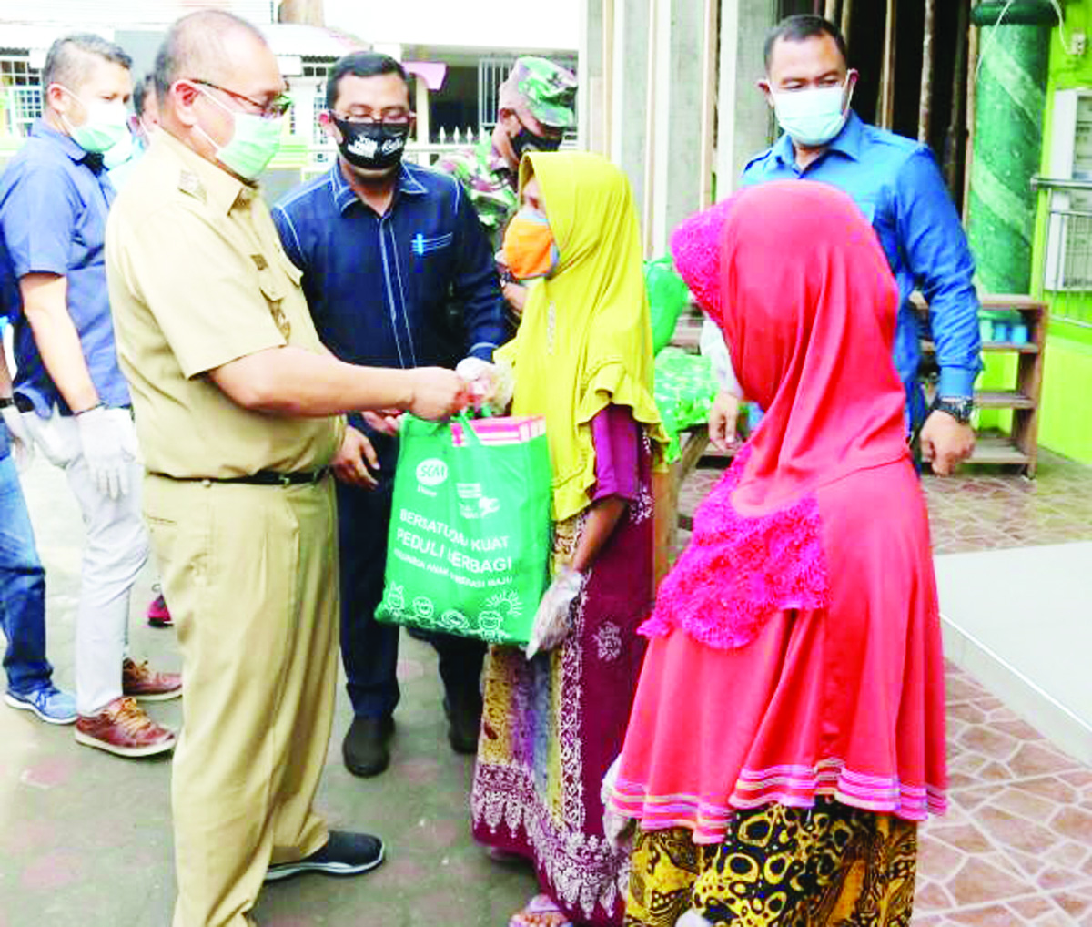 Plt Wali Kota Medan Bagikan 300 Paket CSR