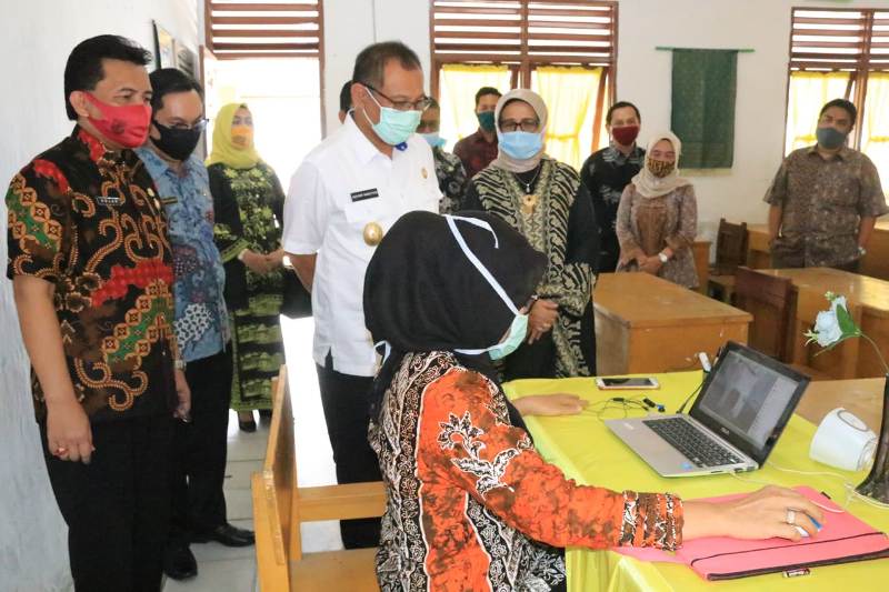 Akhyar Nasution Tinjau Proses Belajar Daring di SMP N 2 Medan