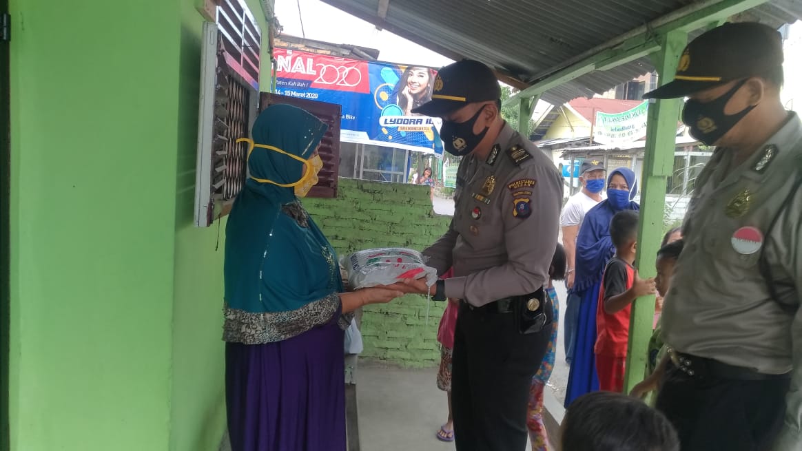 Polsek Medan Timur Gelar Jumat Barokah Dengan Berbagi Tali Asih