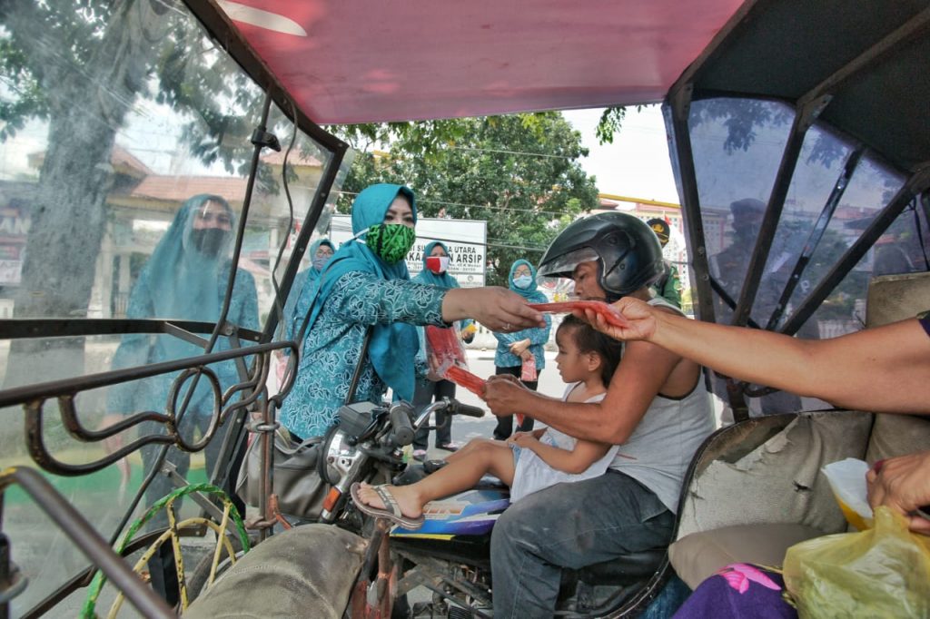 PKK Kota Medan & Sumut Bagikan Masker