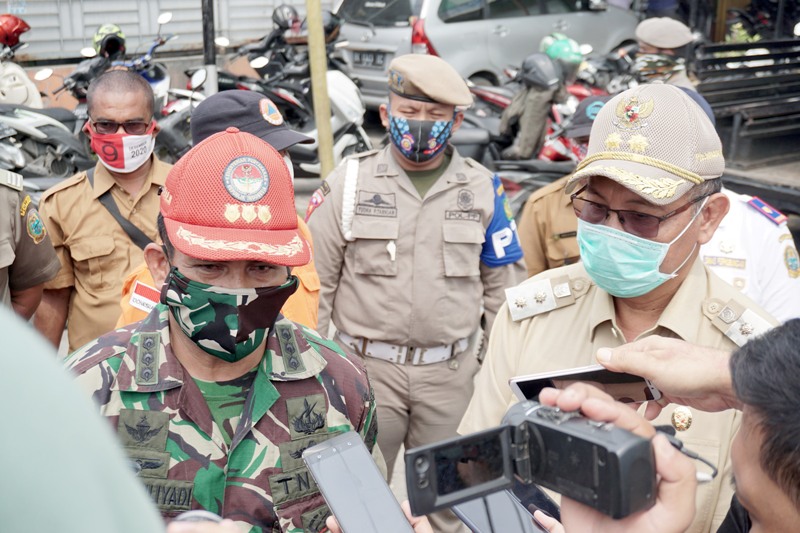 Tim Gabungan Mebidang Covid-19  Gelar Razia dan Sosialisasi - Sejumlah Warga Kena Sanksi