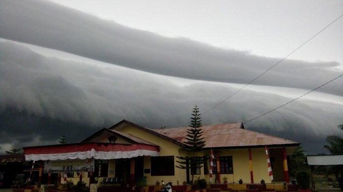 Ini Penjelasan BMKG - Kemunculan Awan Raksasa di Meulaboh