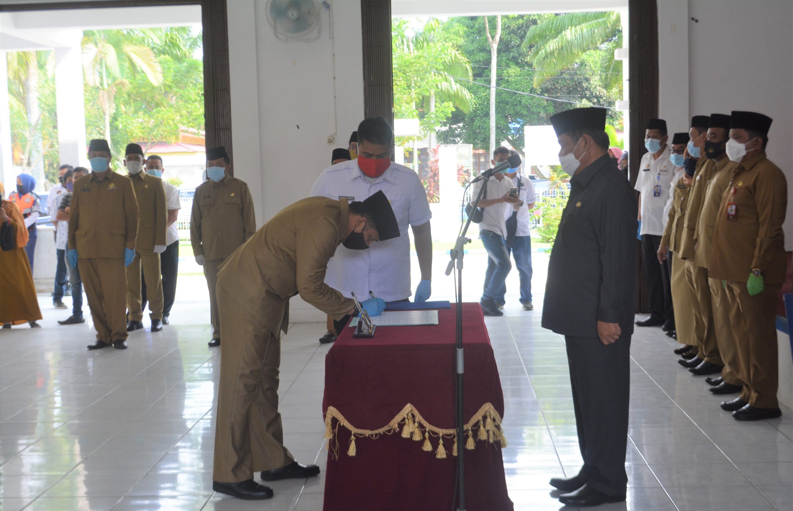HM Ali Yusuf Siregar Melantik 28 Pejabat Administrator Di Lingkungan Pemkab Deli Serdang