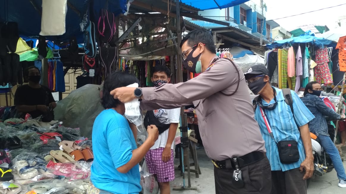 Polsek Medan Timur Hadirkan Peti Mati Covid-19 di Terminal Sambu