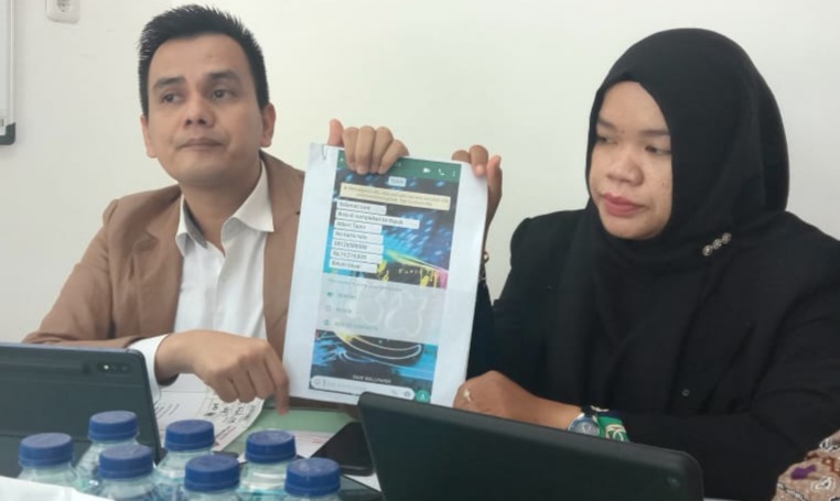 TELKOMSEL KALAH DIGUGAT KARENA MEMBLOKIR