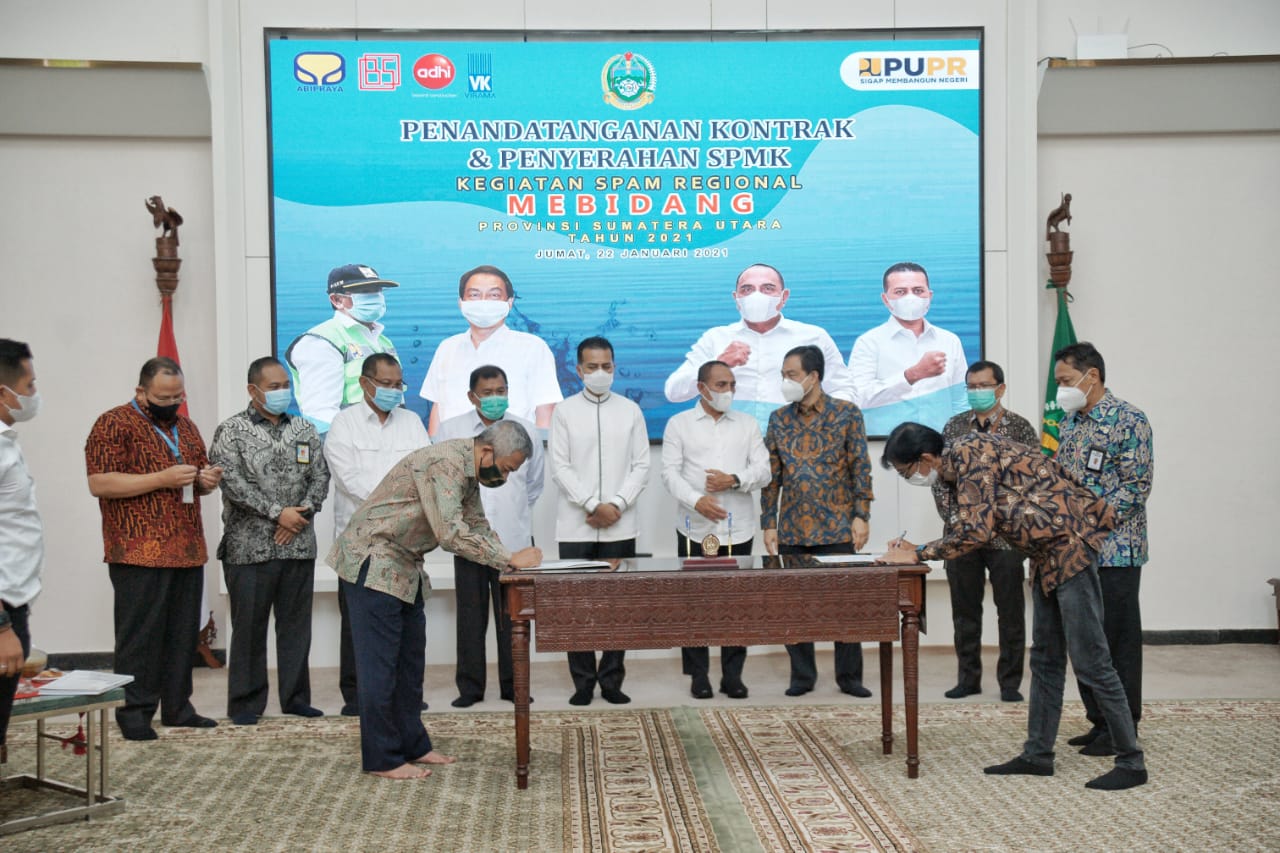 Akhyar Dampingi Gubsu Saksikan Penandatanganan Kontrak & SPMK SPAM Regional Mebidang