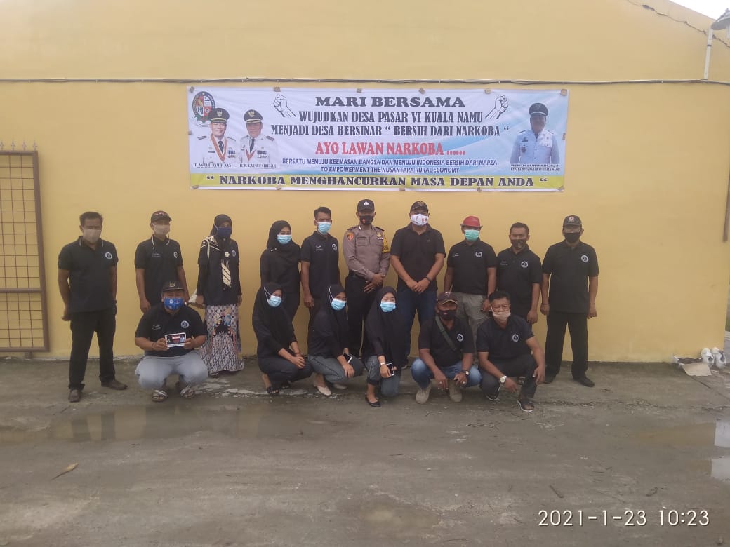 Hindari penyalahgunaan Narkoba,Pemdes Pasar VI Kualanamu ,tempel stiker himbauan di kost-kos an