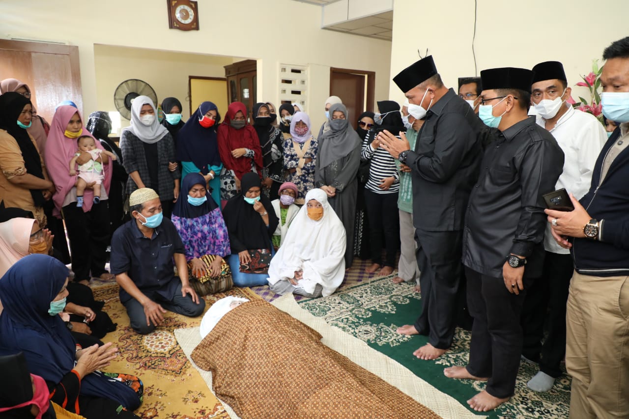 Ibunda Wakil Ketua KPK Meninggal Dunia, Kapolda Sumut Melayat ke Rumah Duka