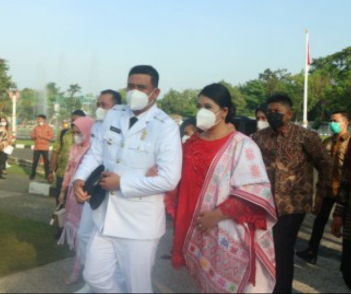 Ini Dia Gaya Kahiyang Ayu Putri Presiden Jokowi, Saat Dampingi Bobby Dilantik jadi Walikota