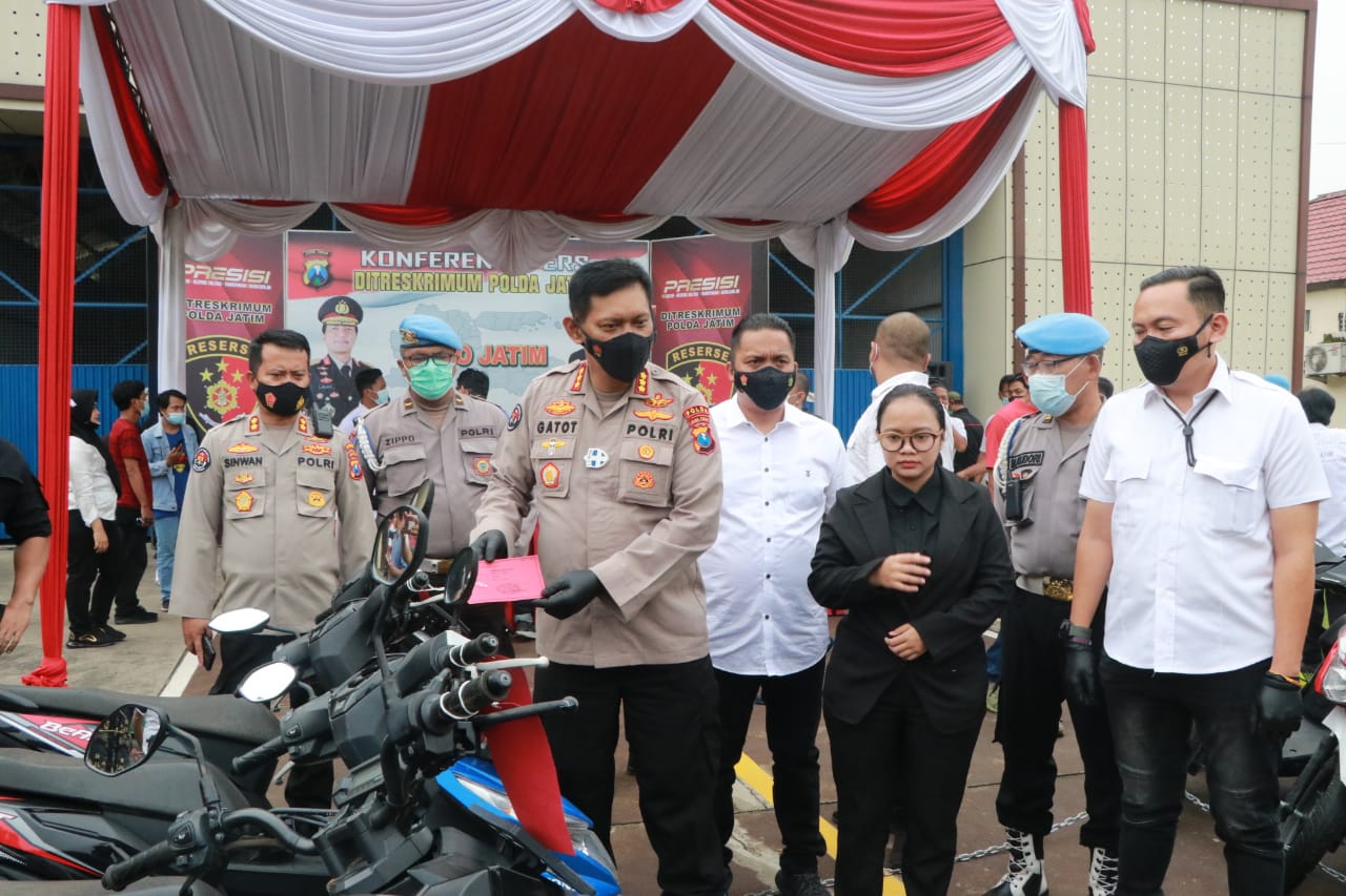 Polda Jatim, Tangkap Penyelundup 76 Kendaraan Bodong Ke Timor Leste