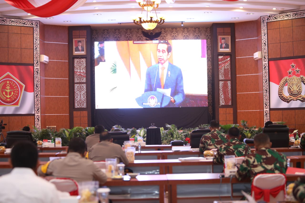 Kapolda Sumut dan Pangdam I/BB  Hadiri Rapim TNI-Polri Tahun 2021 Secara Virtual