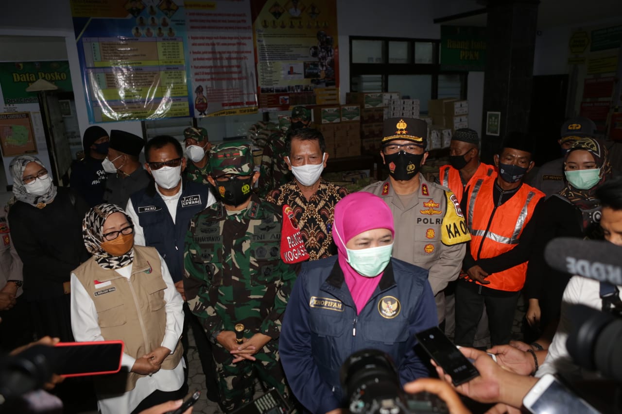  Forkopimda Jatim Kunjungi Posko Satgas Covid-19 di Desa Candimulyo , Ajak Masyarakat Tetap Gunakan Prokes