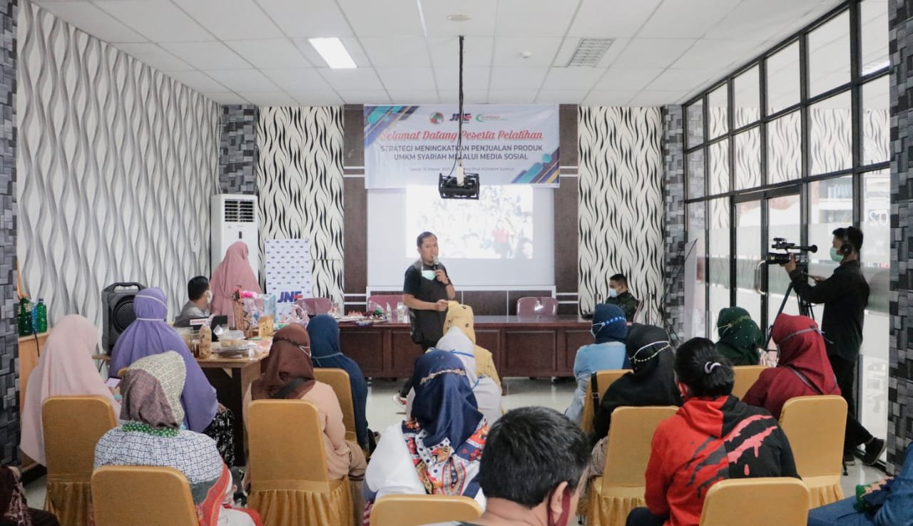 JNE Dukung Koperasi UMKM dan Seminar Digital Marketing di Sumut