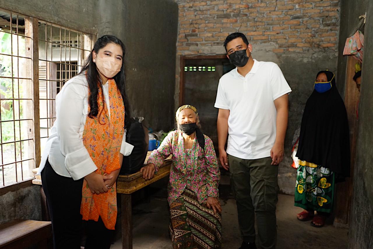 Didampingi Kahiyang,  Bobby Sambangi Nen Sarifah