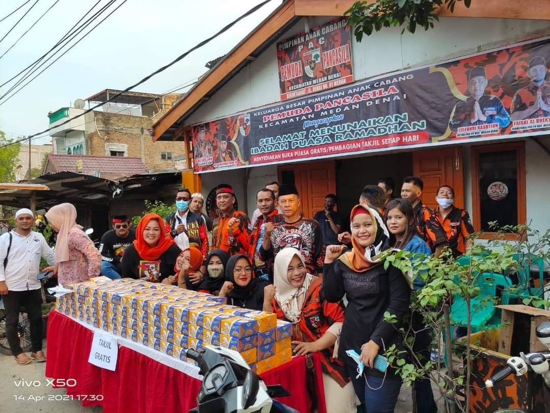 Bulan Ramadhan 1442 H, PAC PP Medan Denai Bagikan 250 kotak Tadzil Gratis