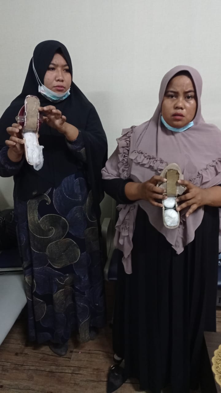 Petugas Bandara Kualanamu Tangkap 2 Wanita Penumpang Lion Air Selundupkan Sabu 1,3 Kg