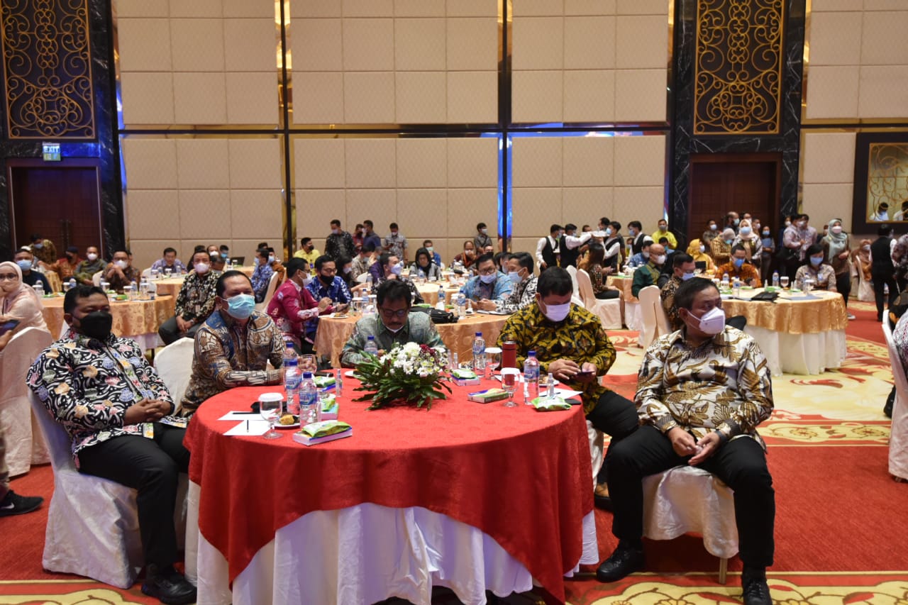 Walikota Padangsidimpuan Irsan Efendi Nasution SH Hadiri acara High Level Meeting (HLM) TPID dan TP2DD
