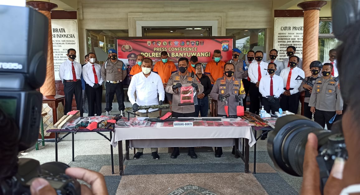 Polresta Banyuwangi Ungkap Senpi Rakitan dan Ringkus Empat Tersangka