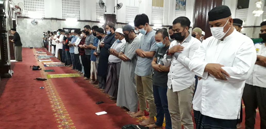 Alhamdulillah, Shalat Tarawih Malam Pertama di Masjid Agung Medan Ketat Prokes