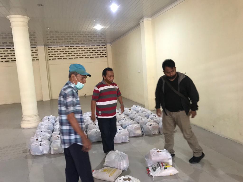 Top, PWI Bagikan 750 Bingkisan Lebaran kepada Anggota di Sumut