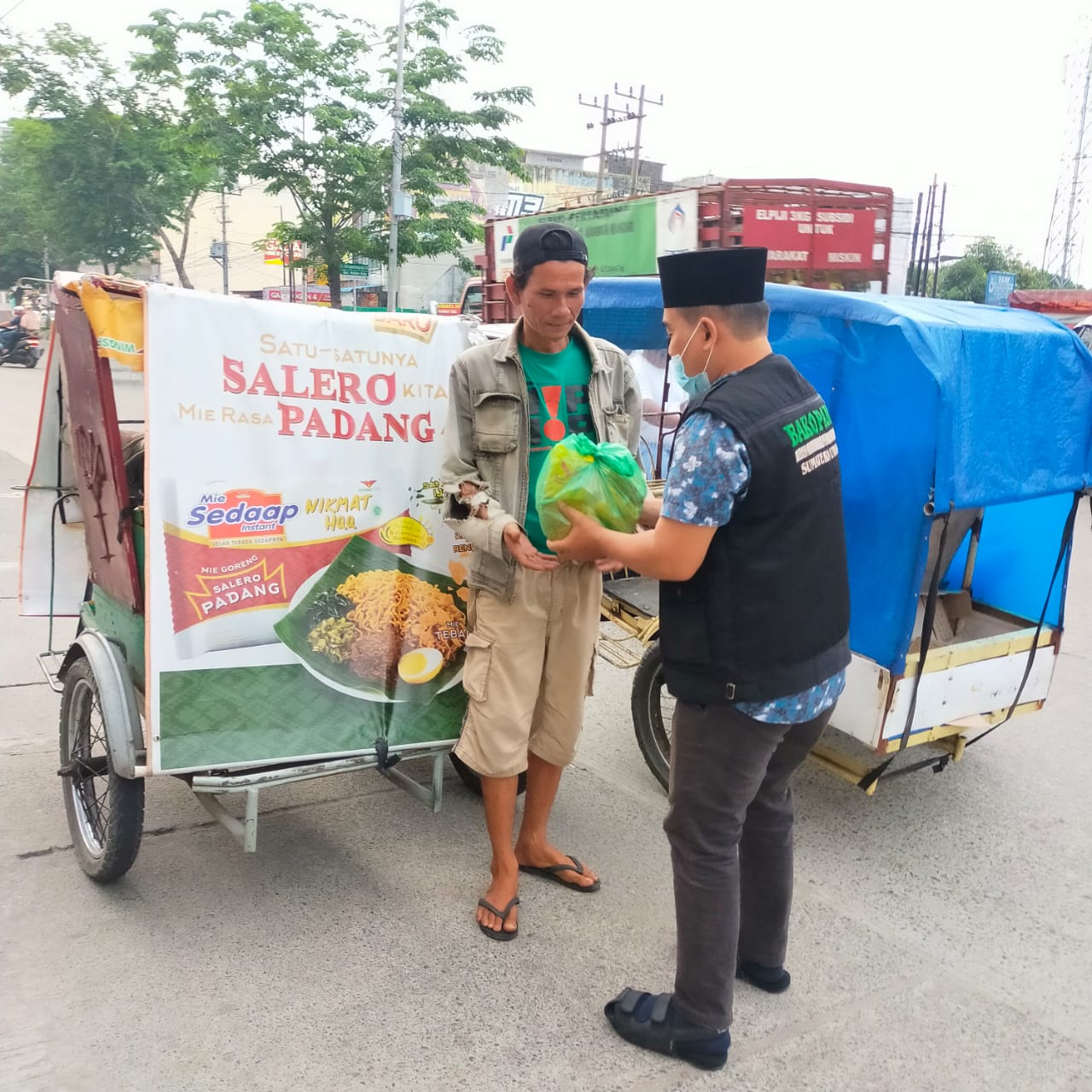 Bakopam Salurkan Bantuan Sembako dari Donatur, Ibnu : Semoga Barokah