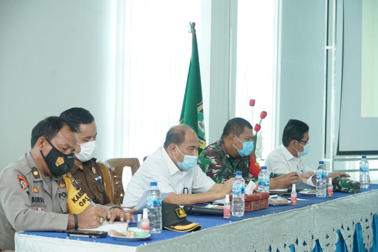 WALIKOTA GELAR RAPAT EVALUASI PENANGANAN COVID-19 BERSAMA SATGAS COVID-19