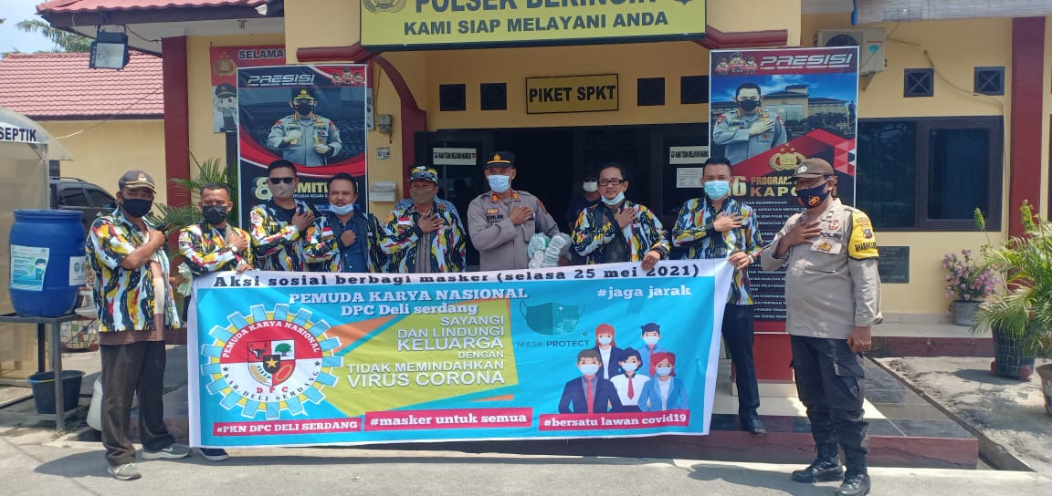 DPC PKN Deli Serdang Bagikan Seribu Masker, Ini Kata  Tumpal Sijabat