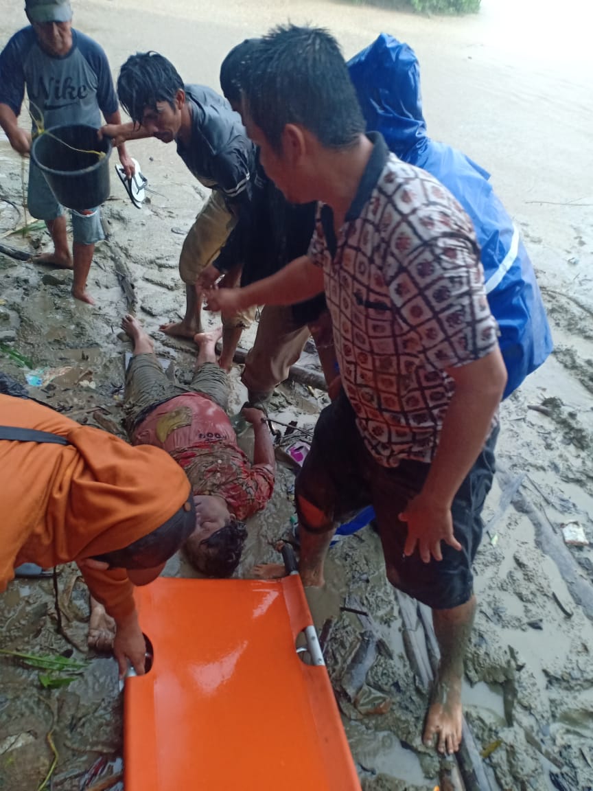 Warga Temukan Sesosok Mayat Wanita Mengambang di Sungai Barumun